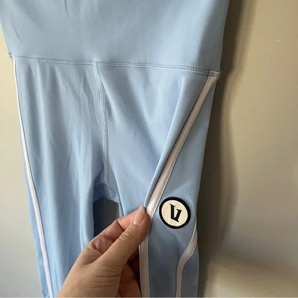 Vuori Track leggings in Orchard Light Blue Size XS - Picture 5 of 6